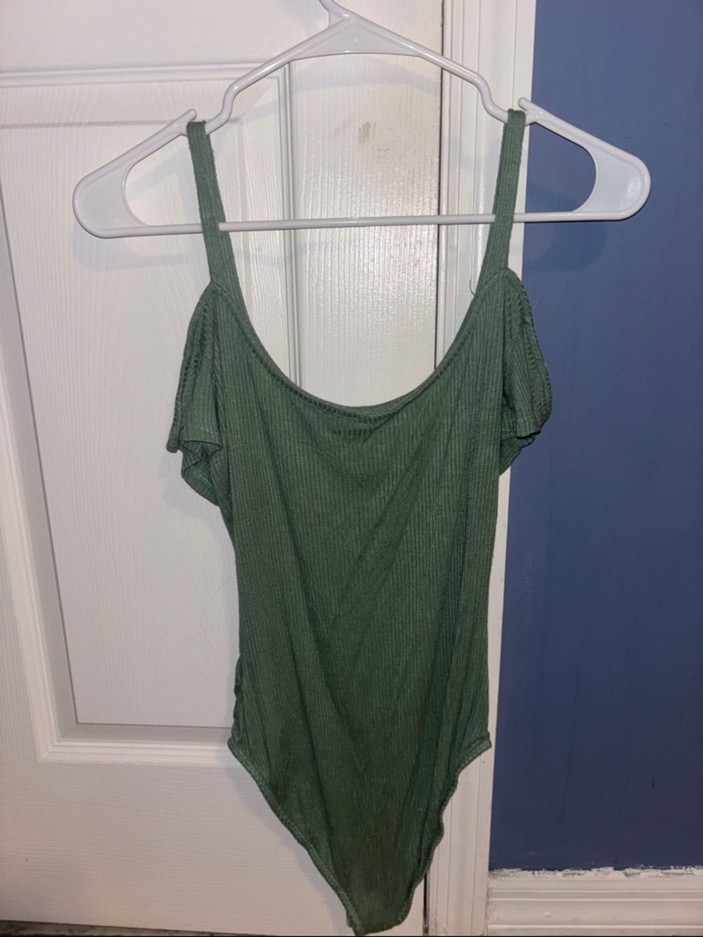 Bundle of two Body suits and one crop tank top - Picture 12 of 16